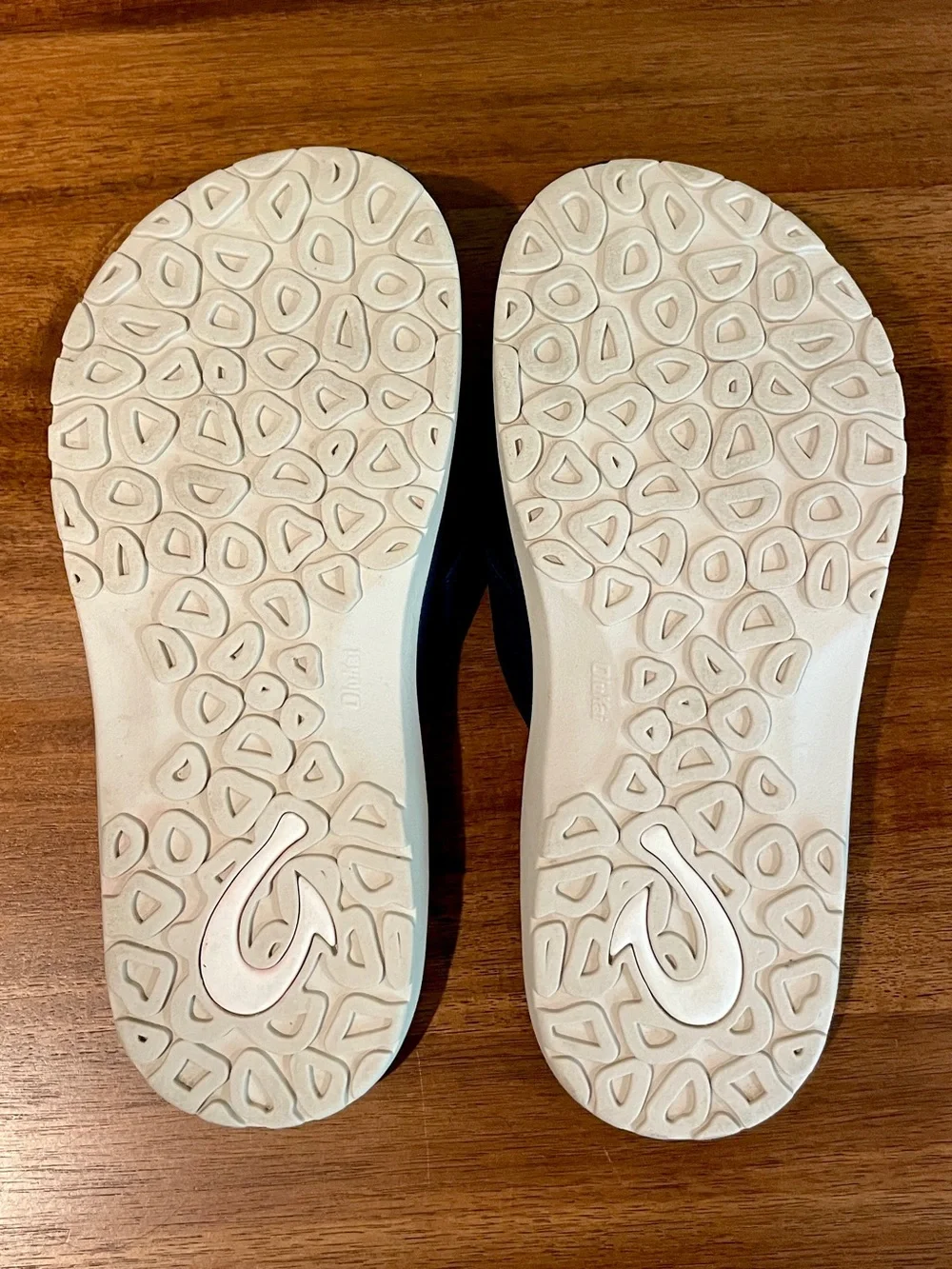 OluKai Men's ‘Ohana Sandals, size 8